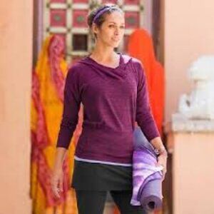 ✅ Athleta Hooded Batwing And Robin - Raspberry heather SIZE SMALL